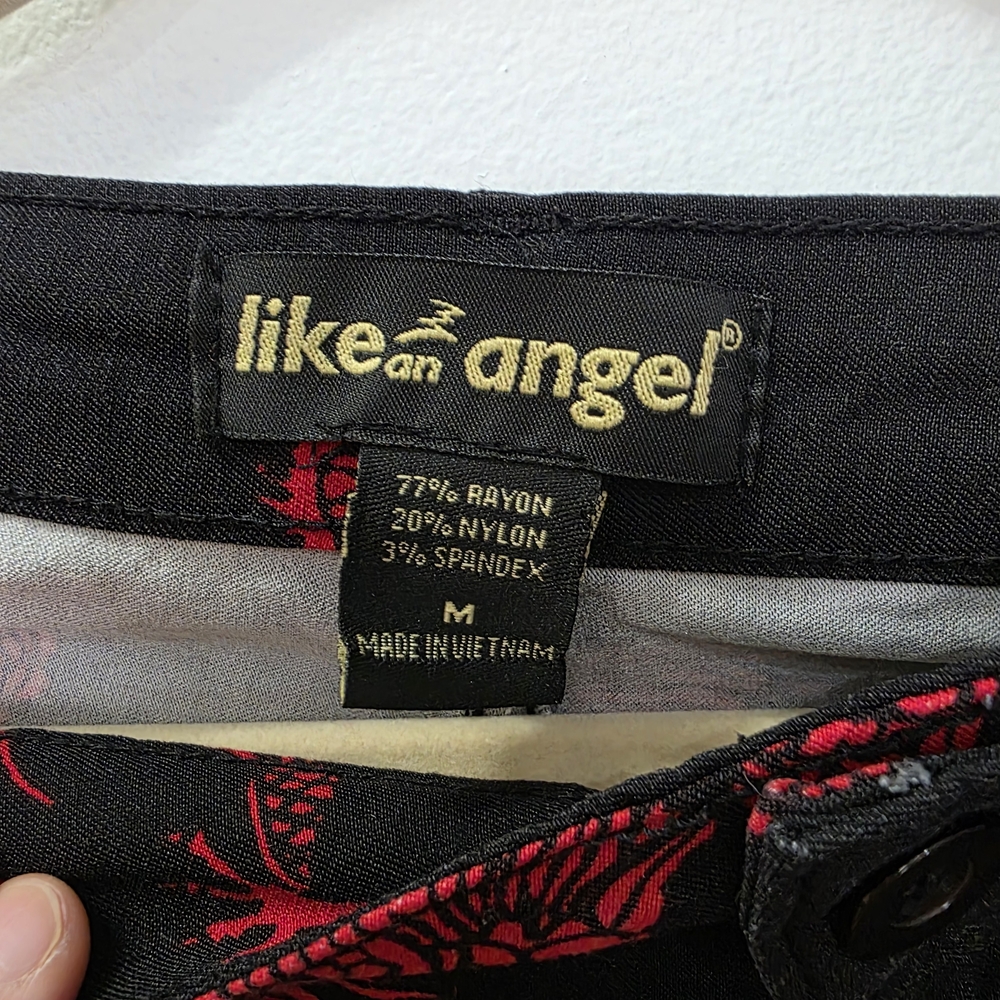 Set Of 2 Womans Cargos Pants with Dragon Design - Picture 5 of 12